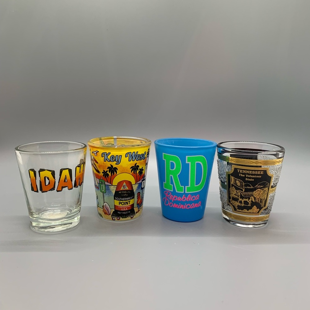 Set of 4 shot glasses